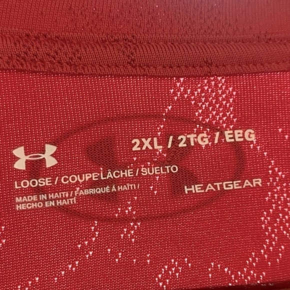 Under Armour V- Neck Heatgear Loose Tee - Excellent Condition 2XL - Picture 4 of 7
